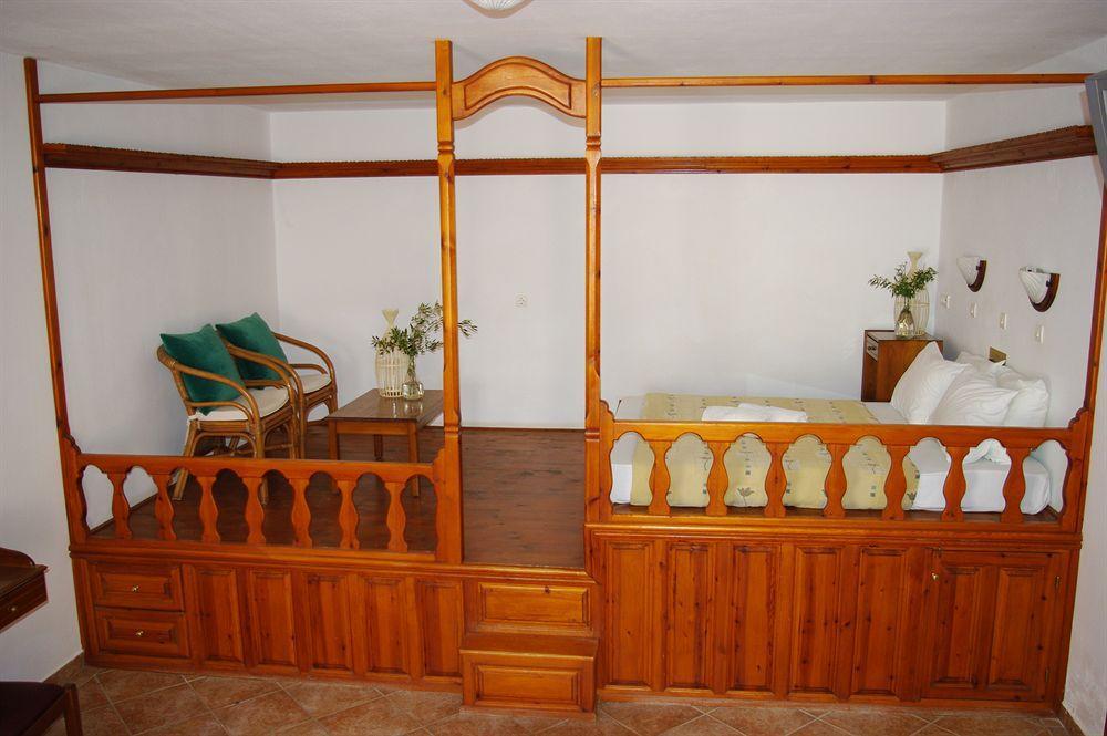 קרפאטוס Astron Hotel מראה חיצוני תמונה