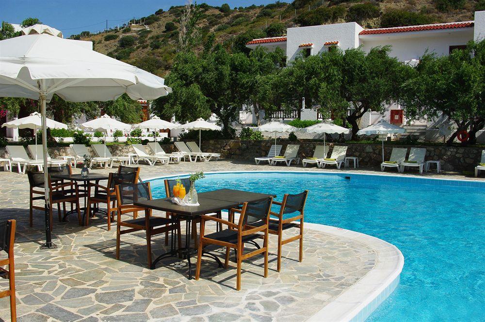 קרפאטוס Astron Hotel מראה חיצוני תמונה