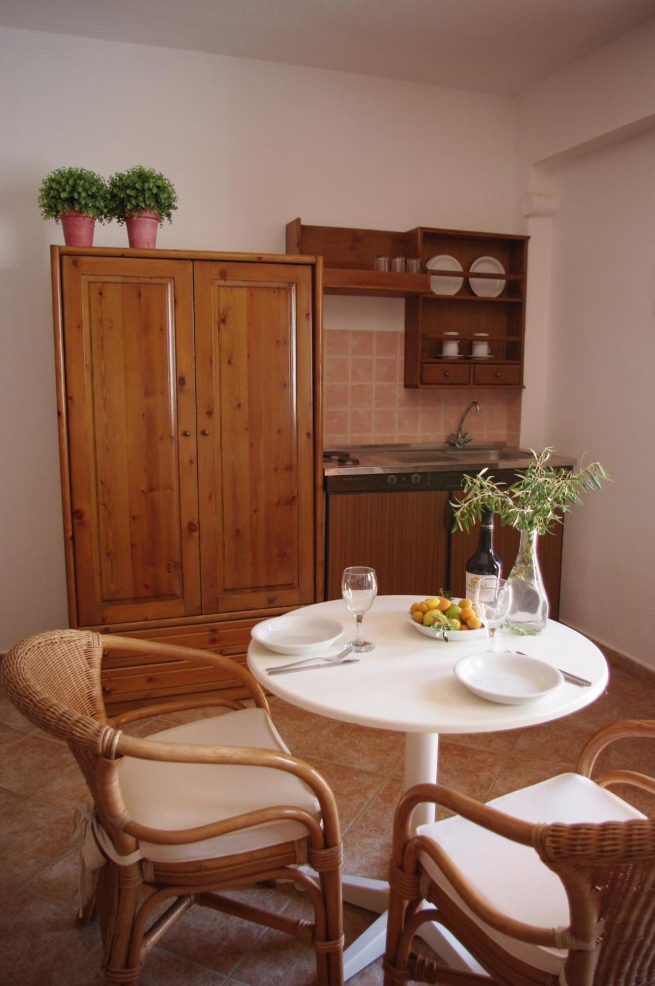 קרפאטוס Astron Hotel מראה חיצוני תמונה