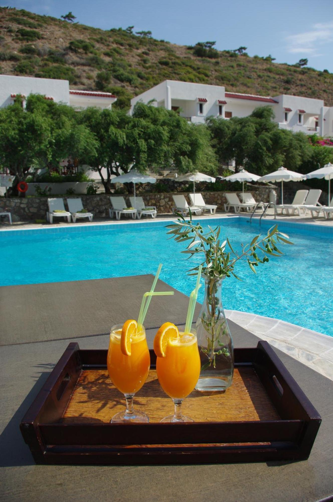 קרפאטוס Astron Hotel מראה חיצוני תמונה