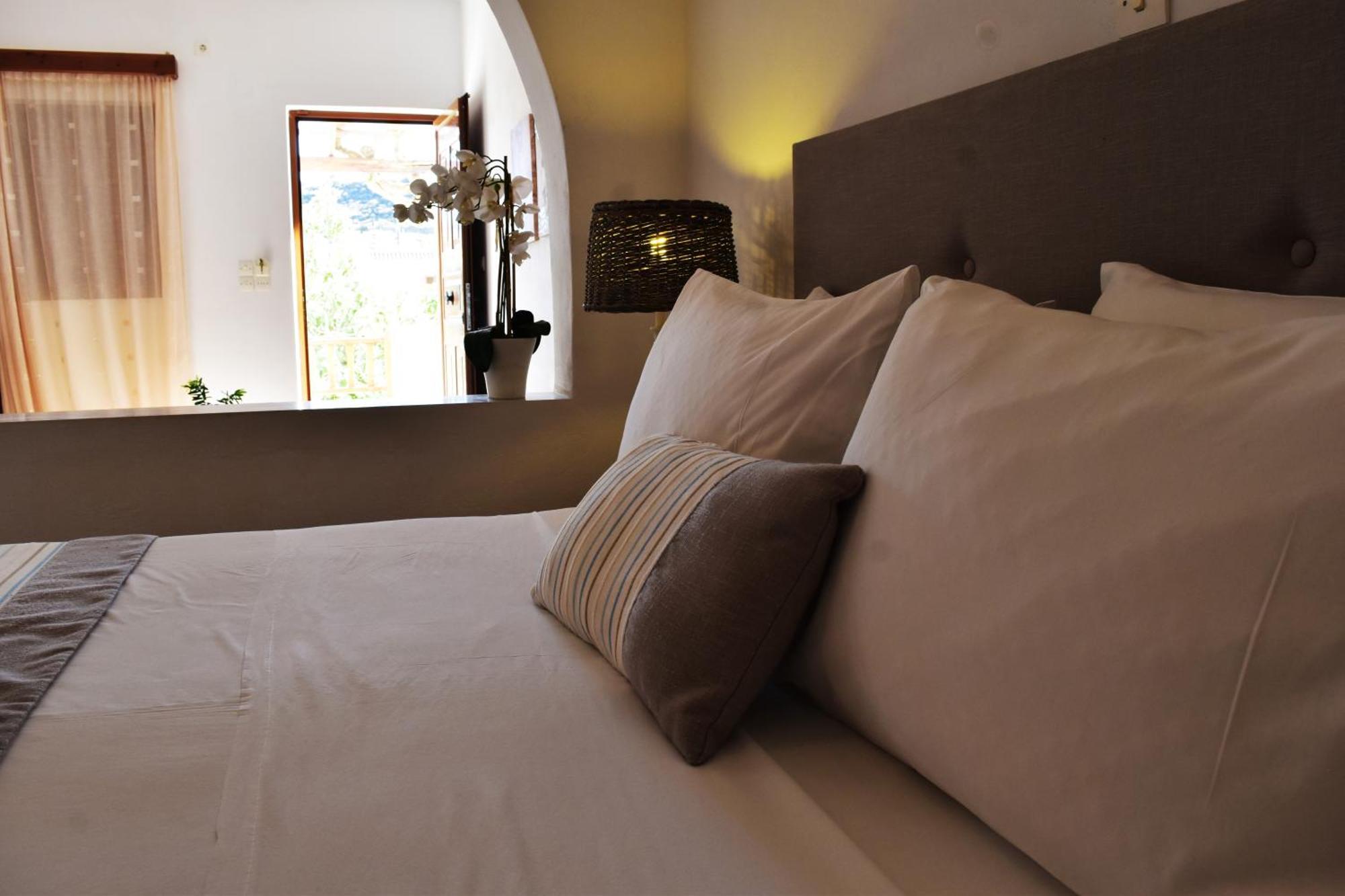 קרפאטוס Astron Hotel מראה חיצוני תמונה