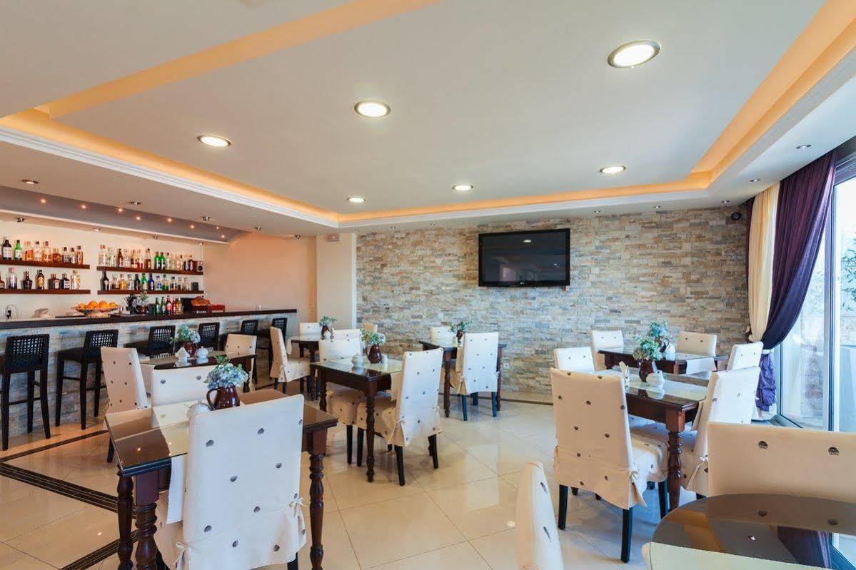 קרפאטוס Astron Hotel מראה חיצוני תמונה