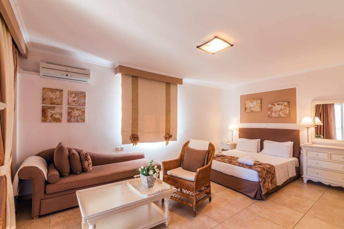 קרפאטוס Astron Hotel מראה חיצוני תמונה