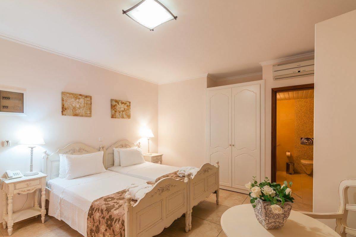קרפאטוס Astron Hotel מראה חיצוני תמונה
